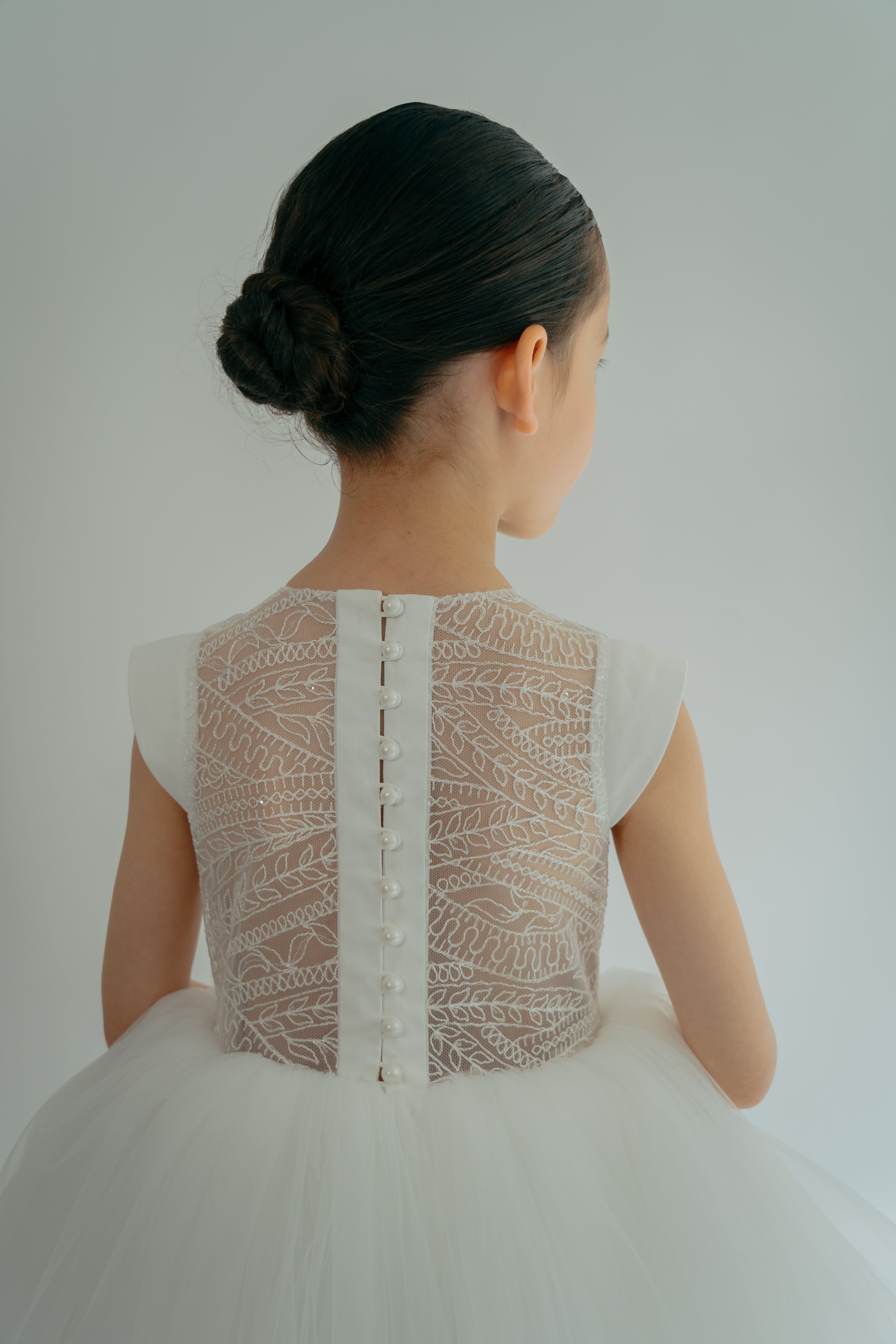 Button embroidery back kid's dress